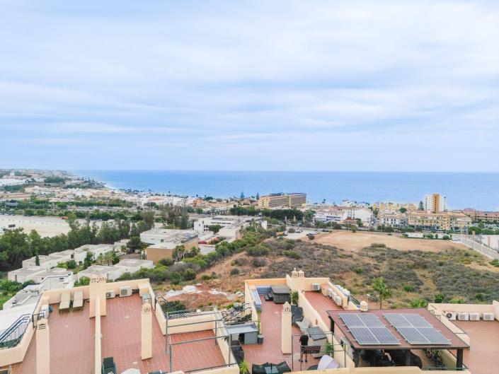 Image No.37-4 Bed Townhouse for sale