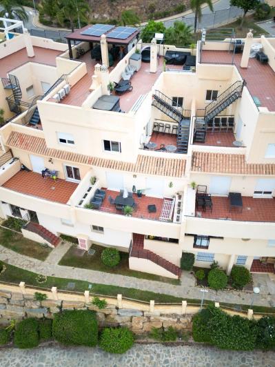 Image No.40-4 Bed Townhouse for sale