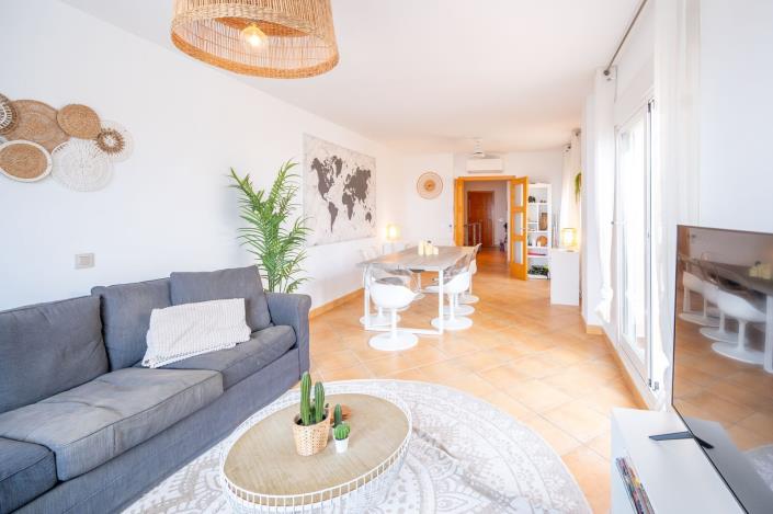 Image No.44-4 Bed Townhouse for sale