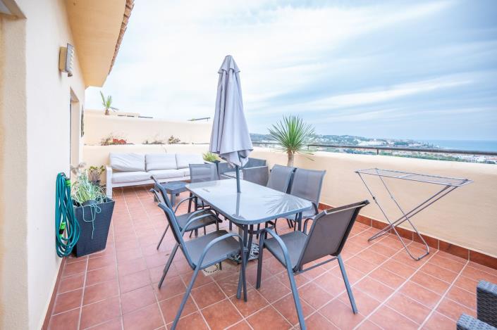 Image No.14-4 Bed Townhouse for sale