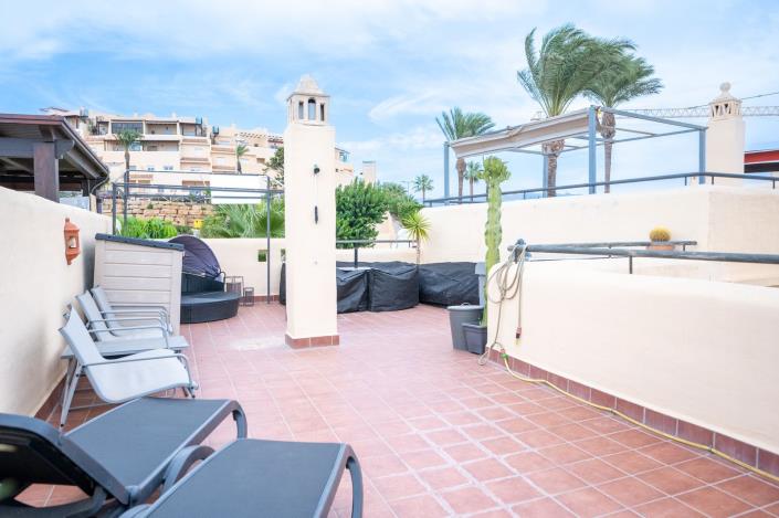 Image No.26-4 Bed Townhouse for sale