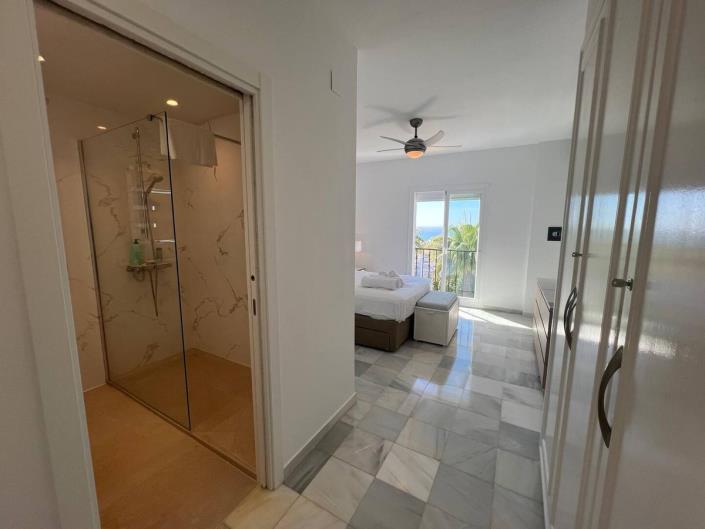 Image No.8-4 Bed Penthouse for sale