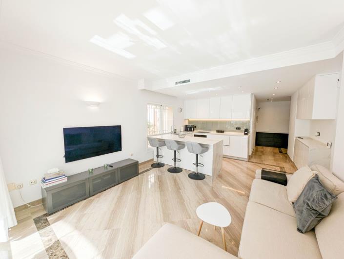 Image No.8-3 Bed Apartment for sale