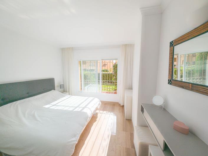 Image No.12-3 Bed Apartment for sale