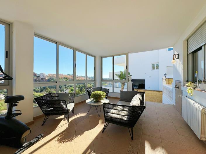 Image No.4-Villa / Détaché de 8 chambres à vendre à Elviria