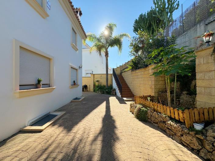 Image No.27-Villa / Détaché de 8 chambres à vendre à Elviria