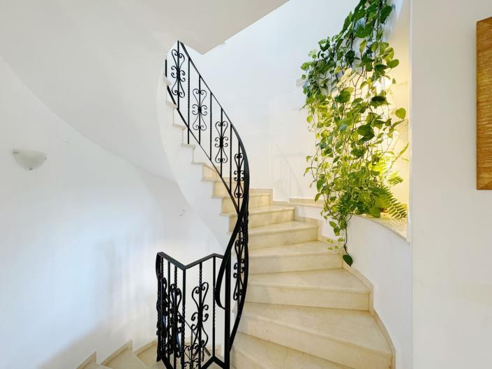 Image No.32-Villa / Détaché de 8 chambres à vendre à Elviria