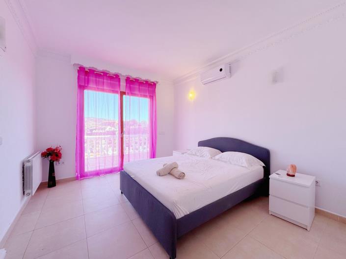 Image No.38-Villa / Détaché de 8 chambres à vendre à Elviria