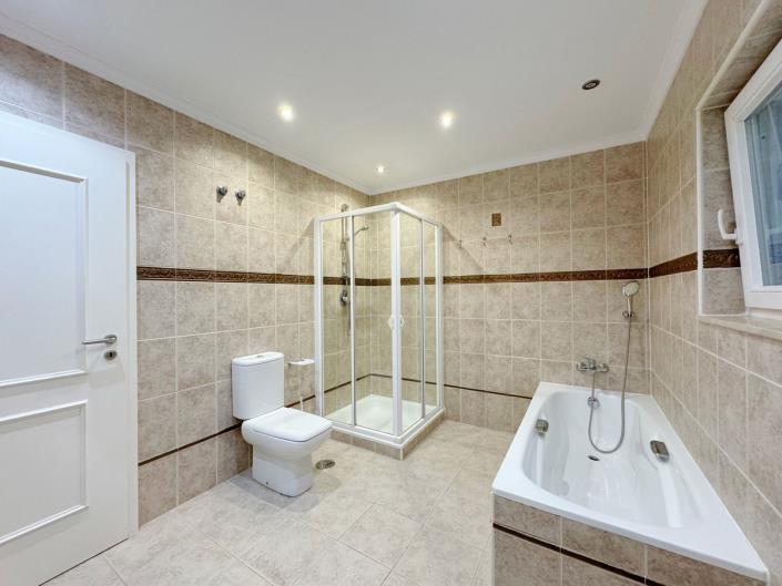 Image No.44-Villa / Détaché de 8 chambres à vendre à Elviria