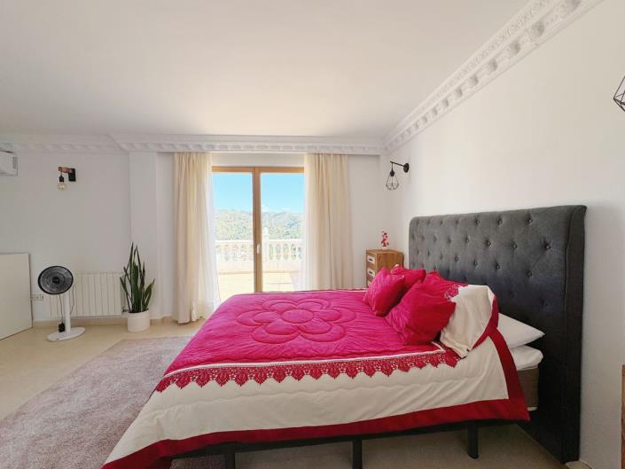 Image No.49-Villa / Détaché de 8 chambres à vendre à Elviria