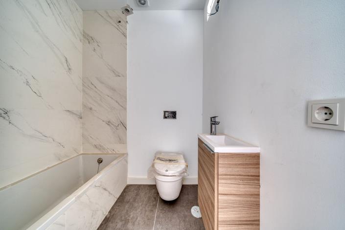 Image No.15-3 Bed Townhouse for sale