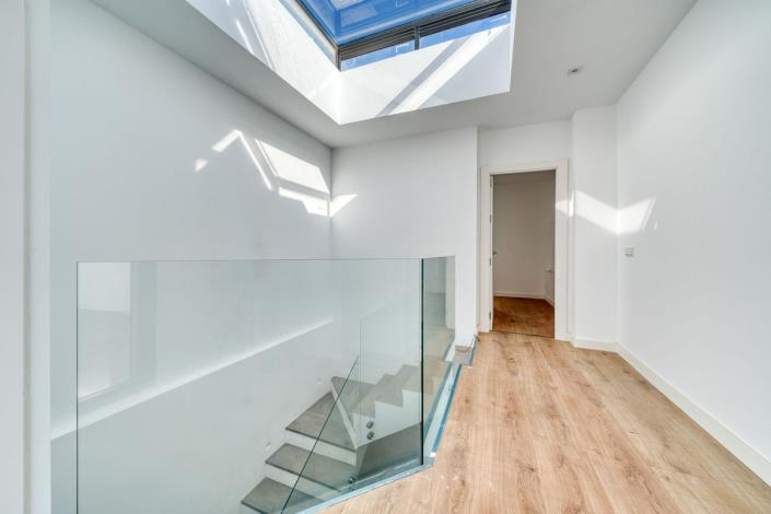 Image No.17-3 Bed Townhouse for sale