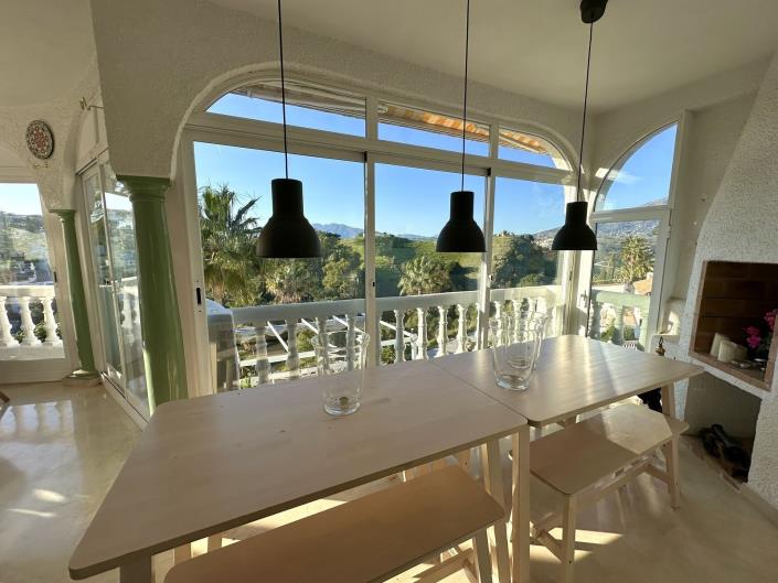 Image No.12-4 Bed Villa / Detached for sale