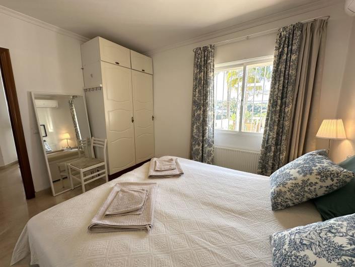 Image No.17-4 Bed Villa / Detached for sale