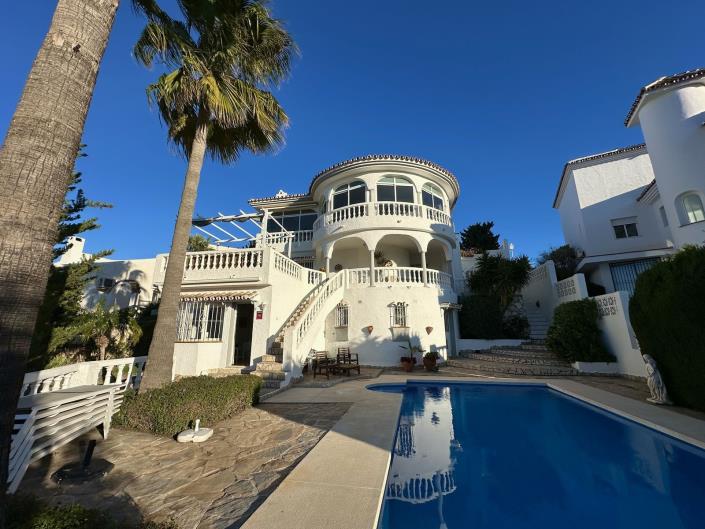 Image No.31-4 Bed Villa / Detached for sale