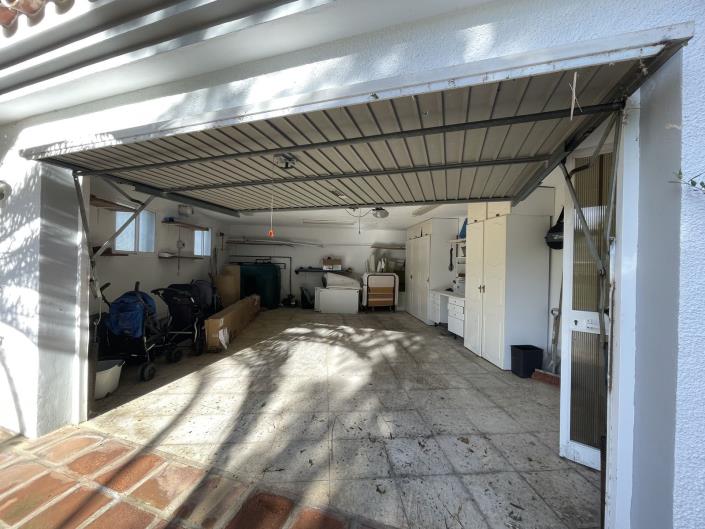 Image No.36-4 Bed Villa / Detached for sale