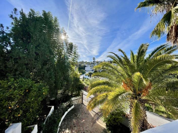 Image No.38-4 Bed Villa / Detached for sale