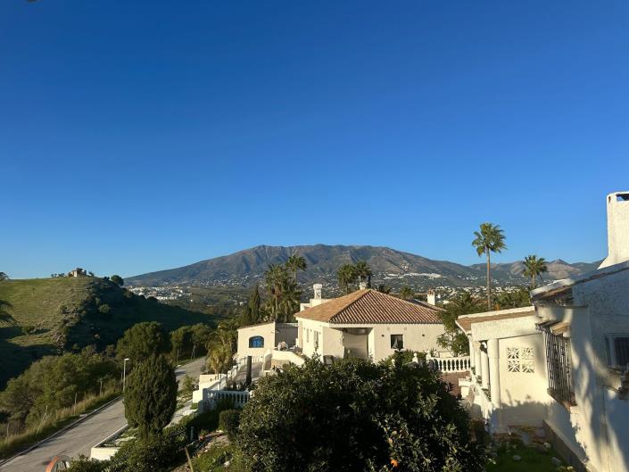 Image No.39-4 Bed Villa / Detached for sale