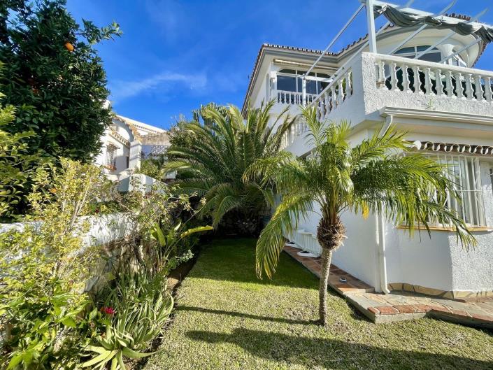 Image No.40-4 Bed Villa / Detached for sale