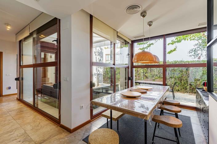 Image No.1-3 Bed House for sale