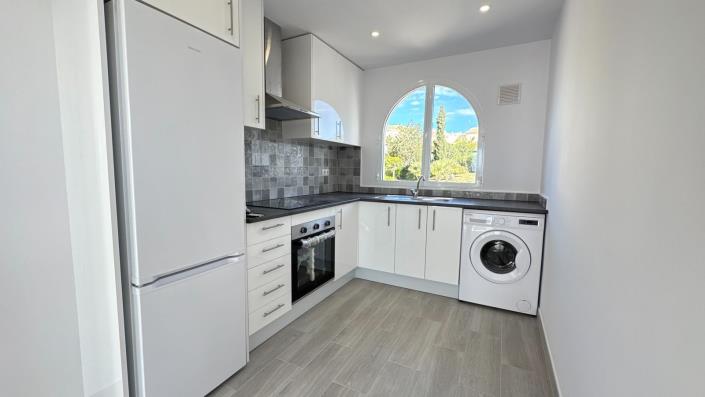 Image No.5-2 Bed Apartment for sale