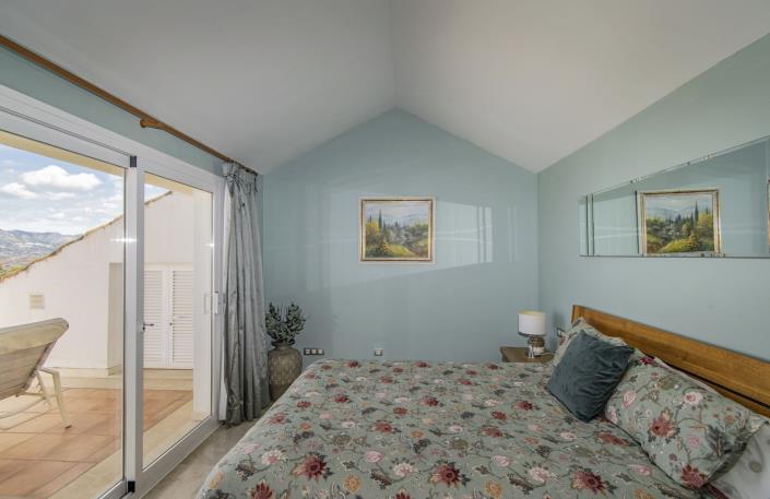 Image No.13-3 Bed Apartment for sale