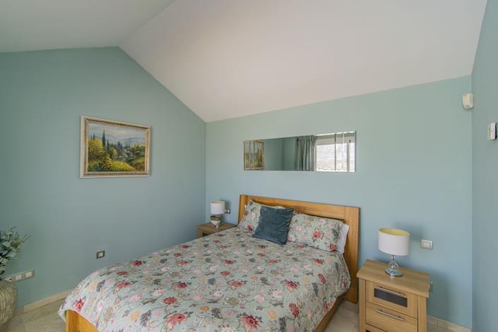 Image No.25-3 Bed Apartment for sale