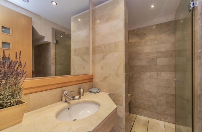 Image No.29-3 Bed Apartment for sale