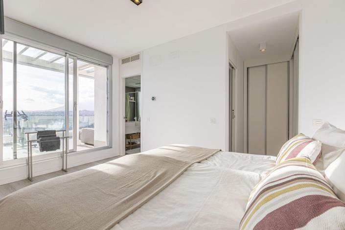 Image No.22-3 Bed Penthouse for sale