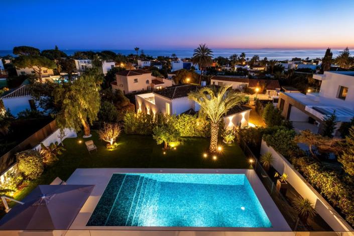 Image No.2-4 Bed Villa / Detached for sale