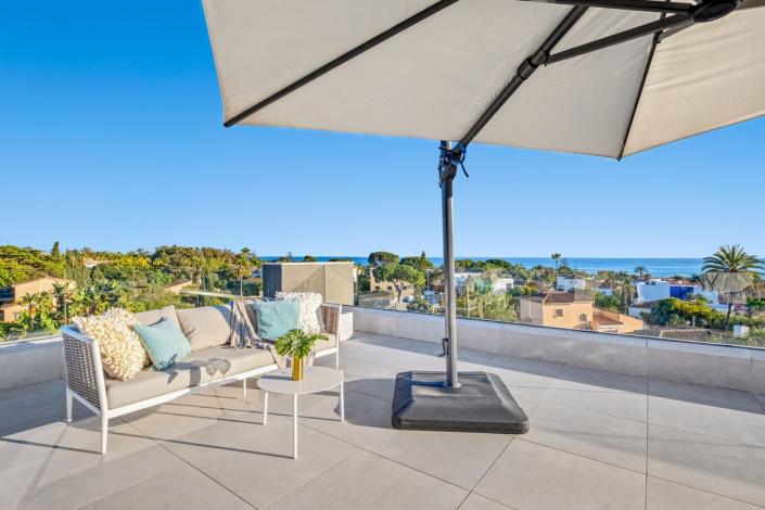 Image No.28-4 Bed Villa / Detached for sale