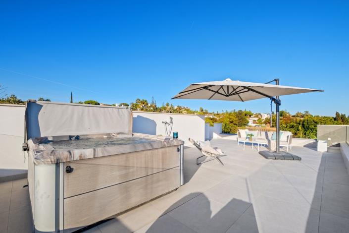 Image No.29-4 Bed Villa / Detached for sale