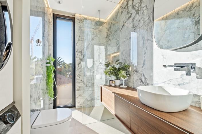 Image No.31-4 Bed Villa / Detached for sale