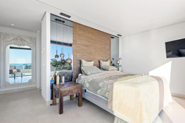 Image No.42-4 Bed Villa / Detached for sale