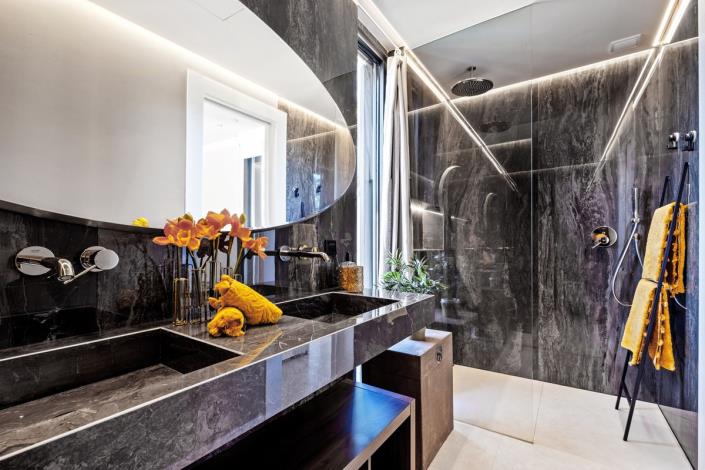 Image No.44-4 Bed Villa / Detached for sale