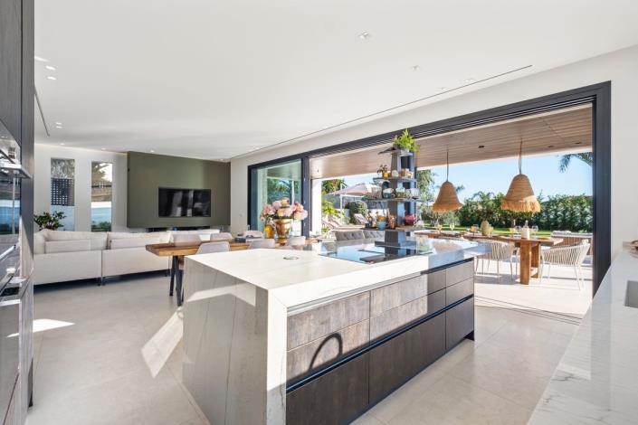 Image No.54-4 Bed Villa / Detached for sale