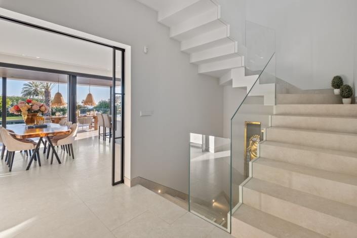 Image No.57-4 Bed Villa / Detached for sale