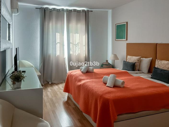 Image No.14-3 Bed Apartment for sale