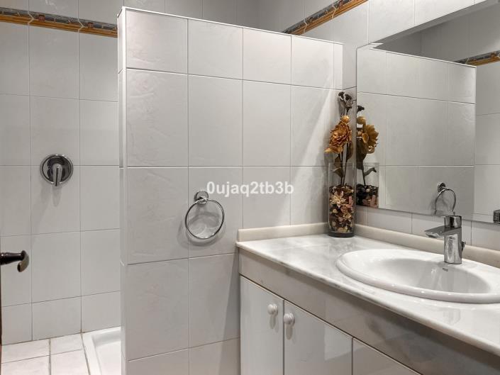 Image No.26-3 Bed Apartment for sale