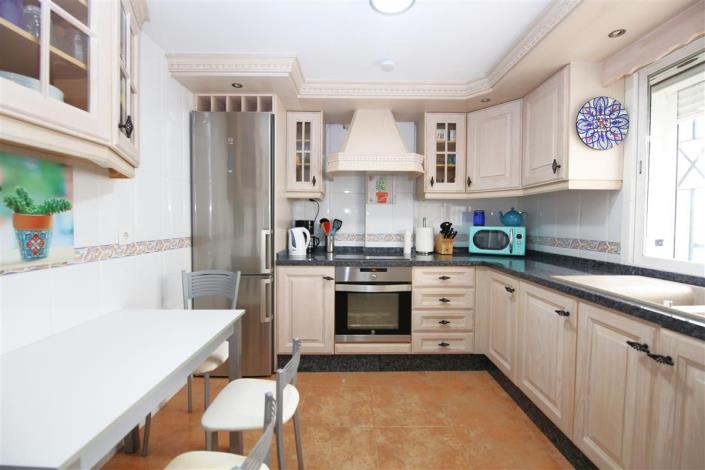 Image No.3-Appartement de 3 chambres à vendre à Estepona