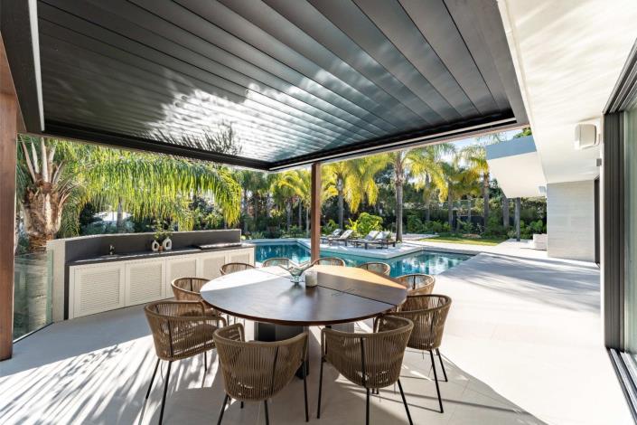 Image No.2-5 Bed Villa for sale