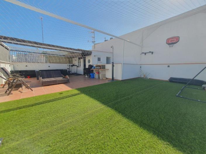 Image No.20-3 Bed Penthouse for sale