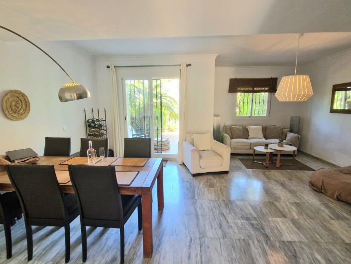 Image No.8-3 Bed House for sale