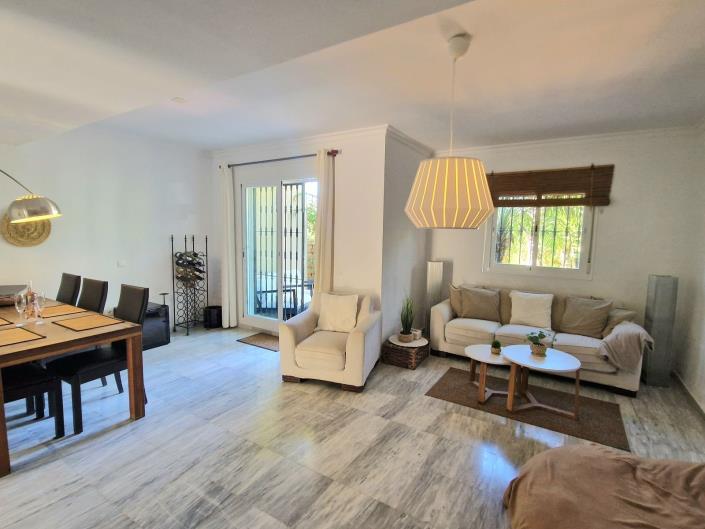 Image No.11-3 Bed House for sale