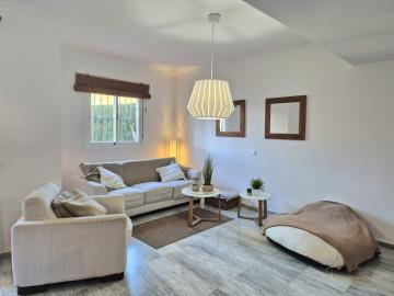 12-9d2414e6554ff283a7dbb3894364f2bd