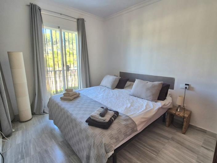 Image No.21-3 Bed House for sale