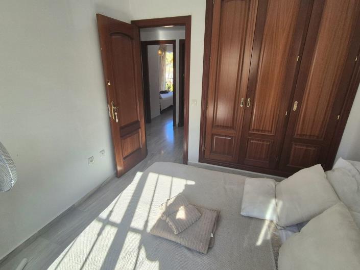 Image No.28-3 Bed House for sale