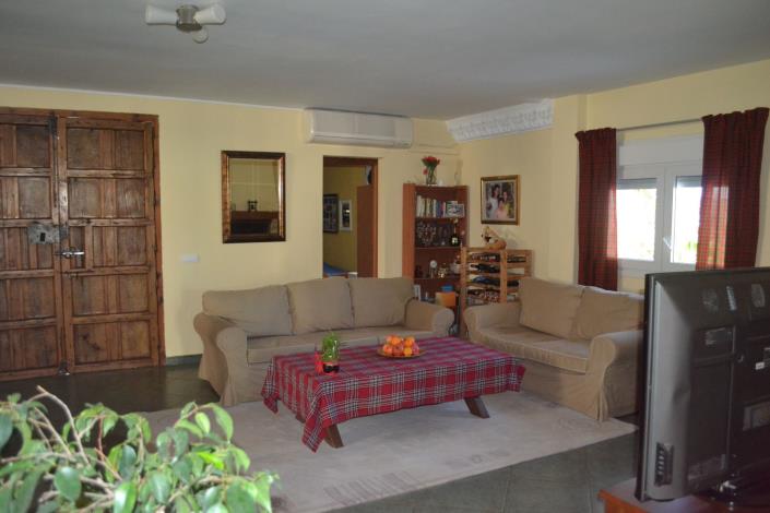 Image No.8-6 Bed Villa / Detached for sale