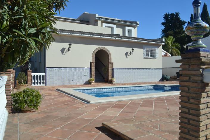 Image No.42-6 Bed Villa / Detached for sale