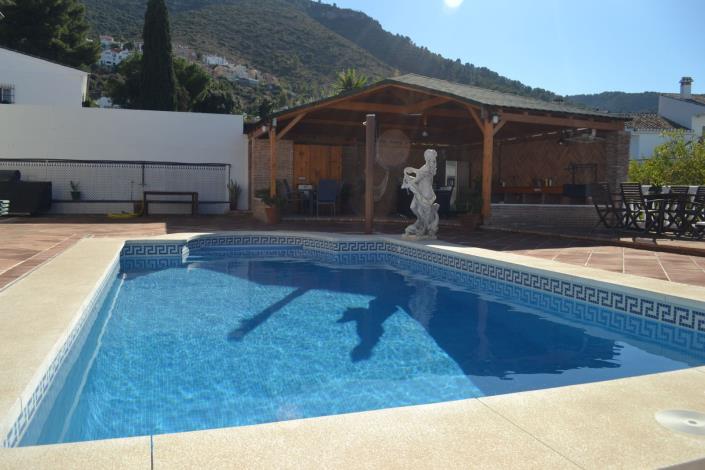 Image No.44-6 Bed Villa / Detached for sale